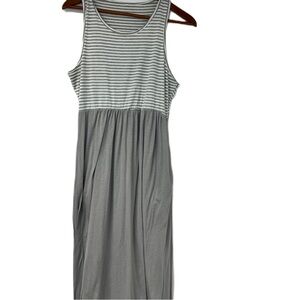 Woman’s gray striped maxi dress size large long